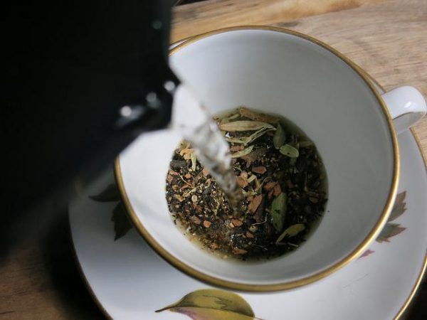 Brew your ginger tea with black pepper